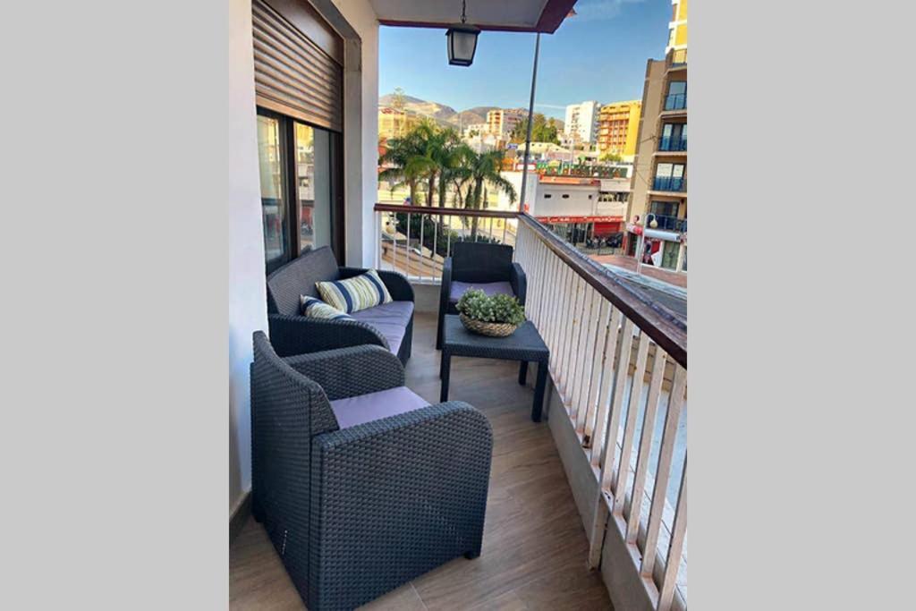 Coqueto Apartamento En Puerto Marina Con Piscina Бенальмадена Екстер'єр фото